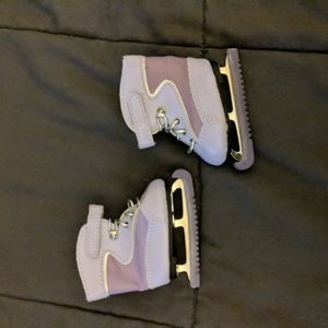 AGD Mia's skates